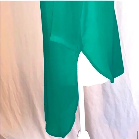 AKIRA Sheer High/Low Top - Picture 5 of 6